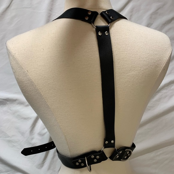 Black Leather Harness - Picture 6 of 8